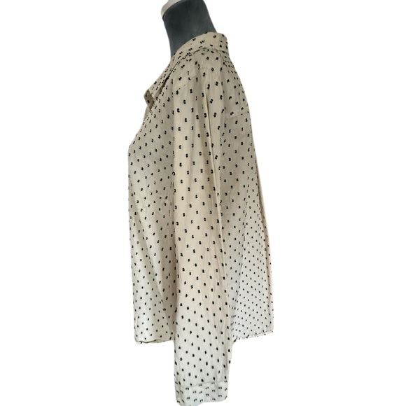 Old Navy Cream Polka Dot Button-Down Shirt - Picture 6 of 9